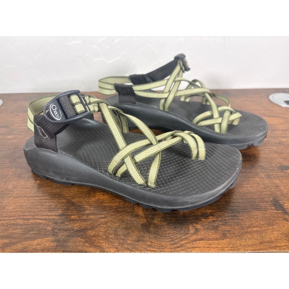 Chaco Z2 Classic Womens 8 Olive Green Strappy Hiking Sandals Toe Loop Vibram